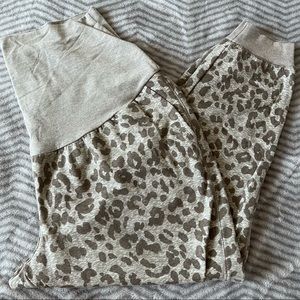 Old Navy Maternity Gray Full Panel Jogger Sweatpants Leopard XL